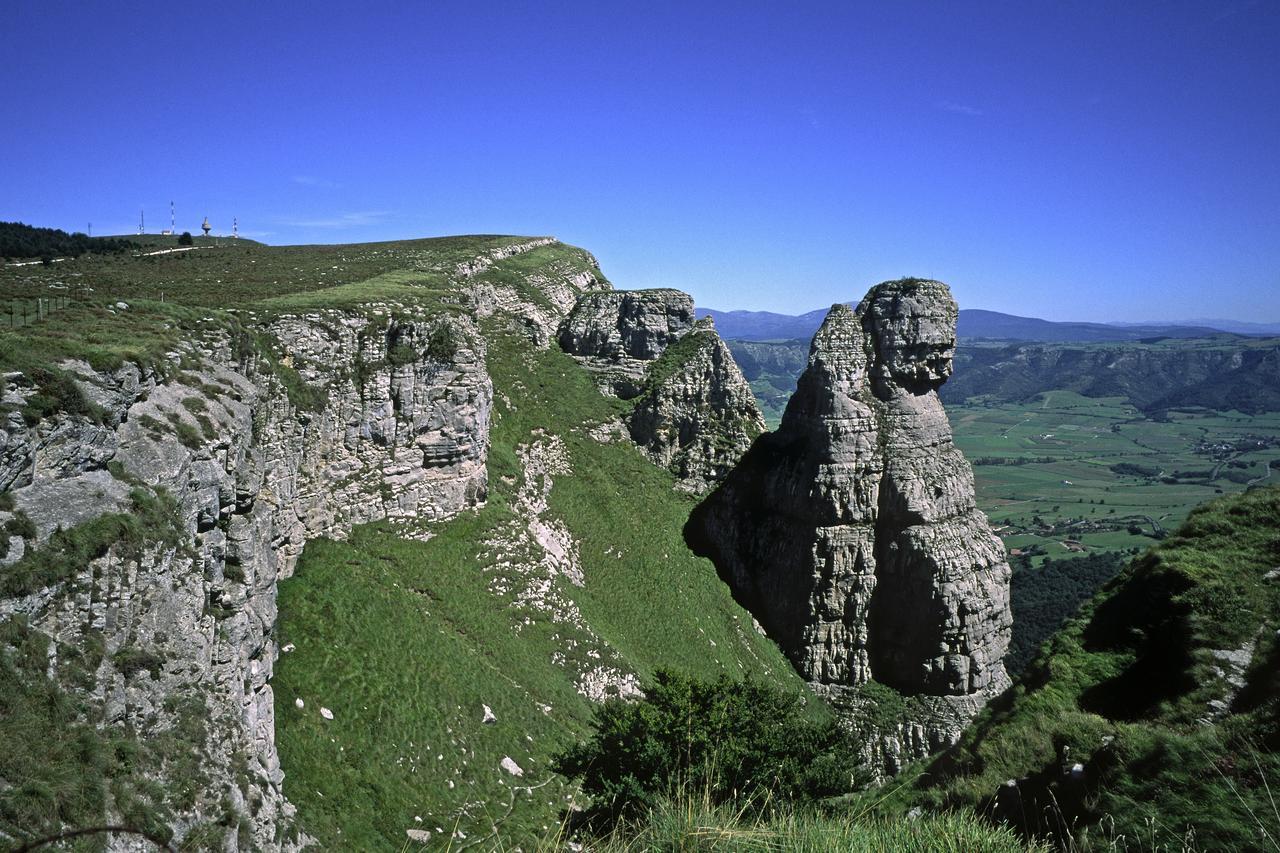Ciudad De Orduña Esterno foto